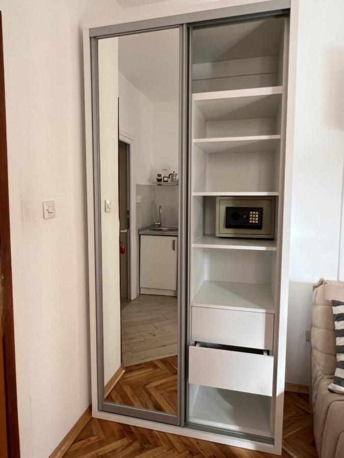 Ksenia Guesthouse Apartments And Studios 布德瓦 外观 照片