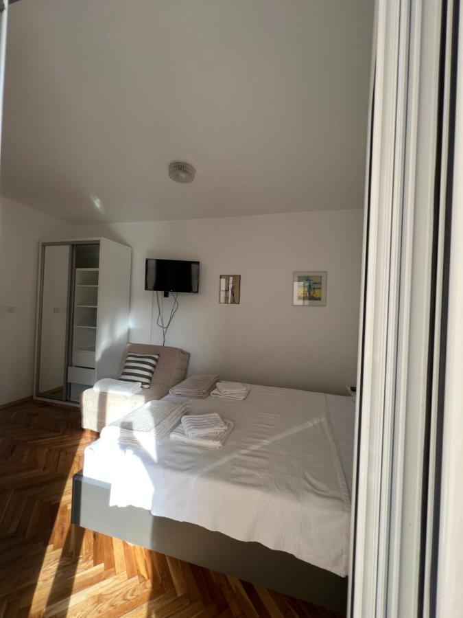 Ksenia Guesthouse Apartments And Studios 布德瓦 外观 照片